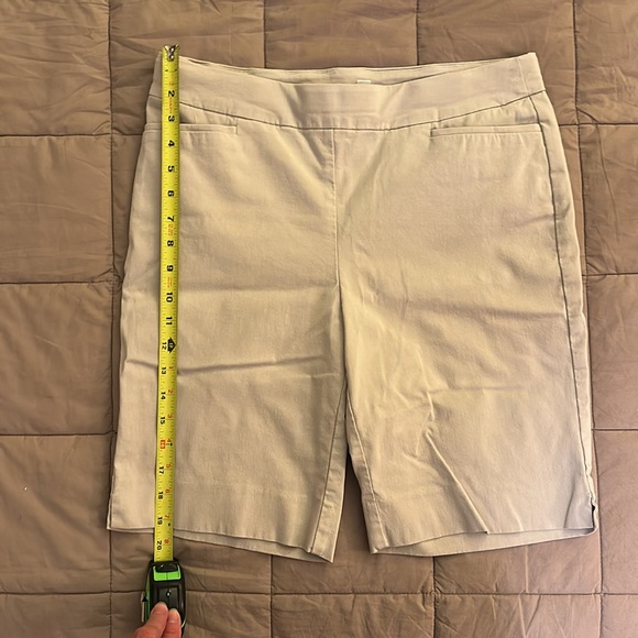 Chico’s Brigitte Slim Smoky Taupe Shorts - Picture 5 of 6